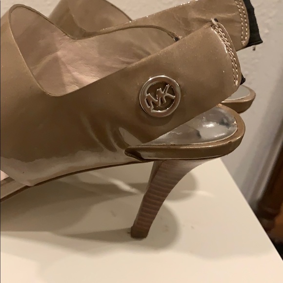 Heels - Picture 3 of 6